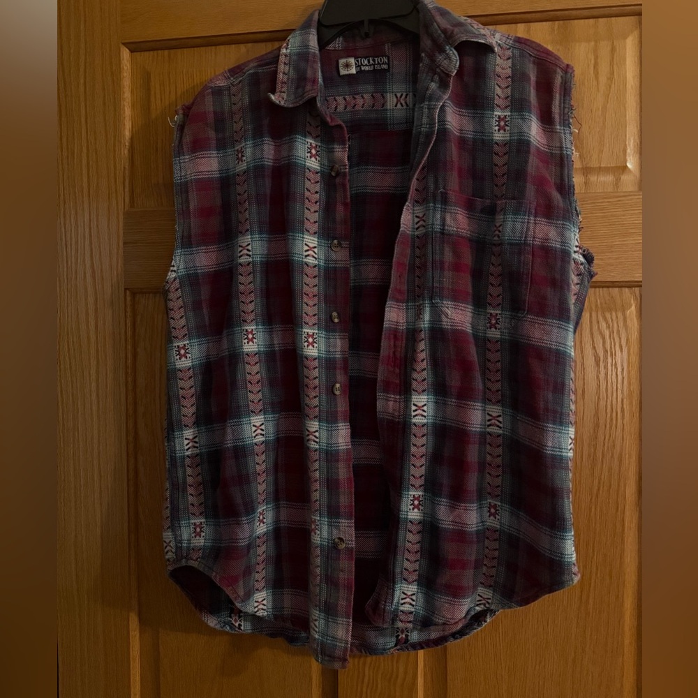 Western print flannel button down cut off sleeveless shirt men’s medium